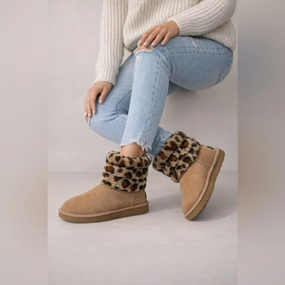 UGG Classic Short Chestnut Leopard Cuff Boots Women 11 Sheepskin Winter Cozy